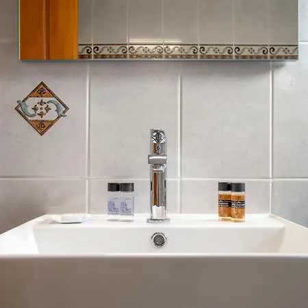 Rokani I At Center *